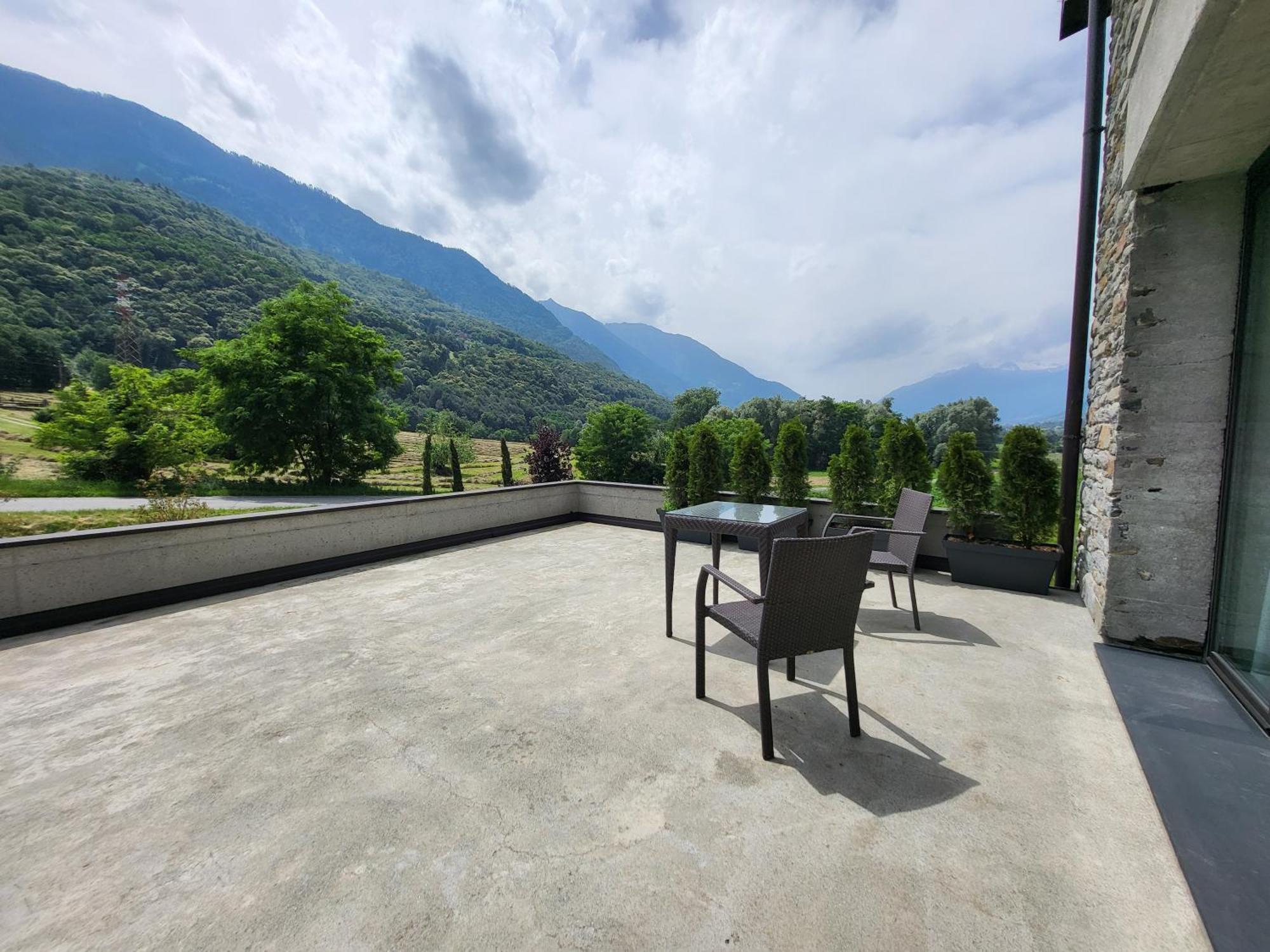 Agriturismo B&B Caffe E Vino ซอนดริโอ ภายนอก รูปภาพ